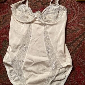 Louis Feraud Corseterie Bodysuit underwire 34c